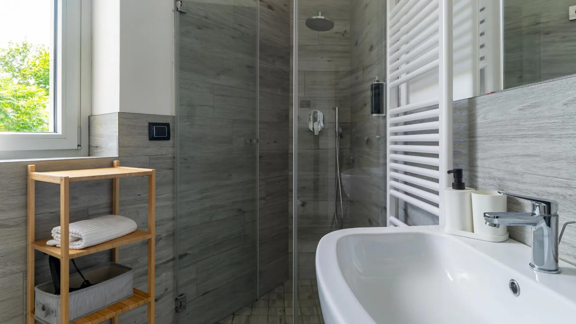 Aprica16 Loft House Milano Apartment